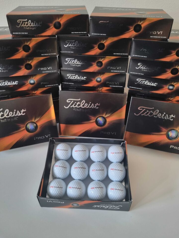 egentryckta golfbollar